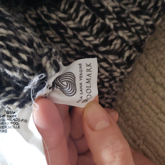 Virgin wool sweater - Picture 4 of 6